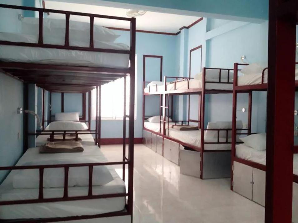 Lucky Backpacker Hostel Vientiane Exteriör bild