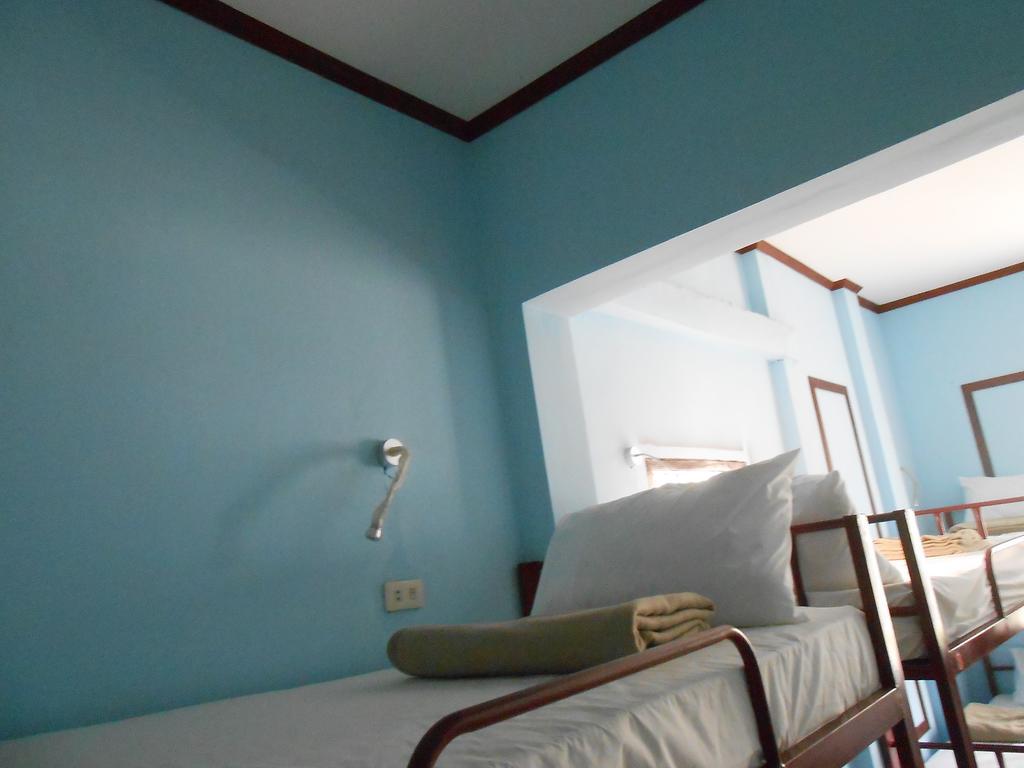 Lucky Backpacker Hostel Vientiane Exteriör bild